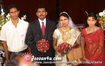 Jose Jolsana Wedding Photo with Sister Brother